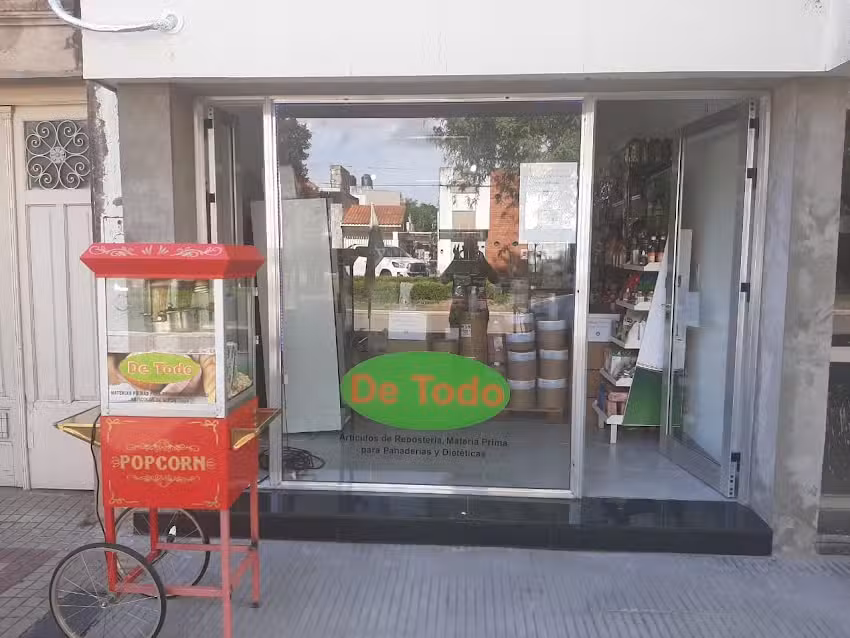 De Todo y m&aacute;s ( Reposter&iacute;a y Diet&eacute;tica)