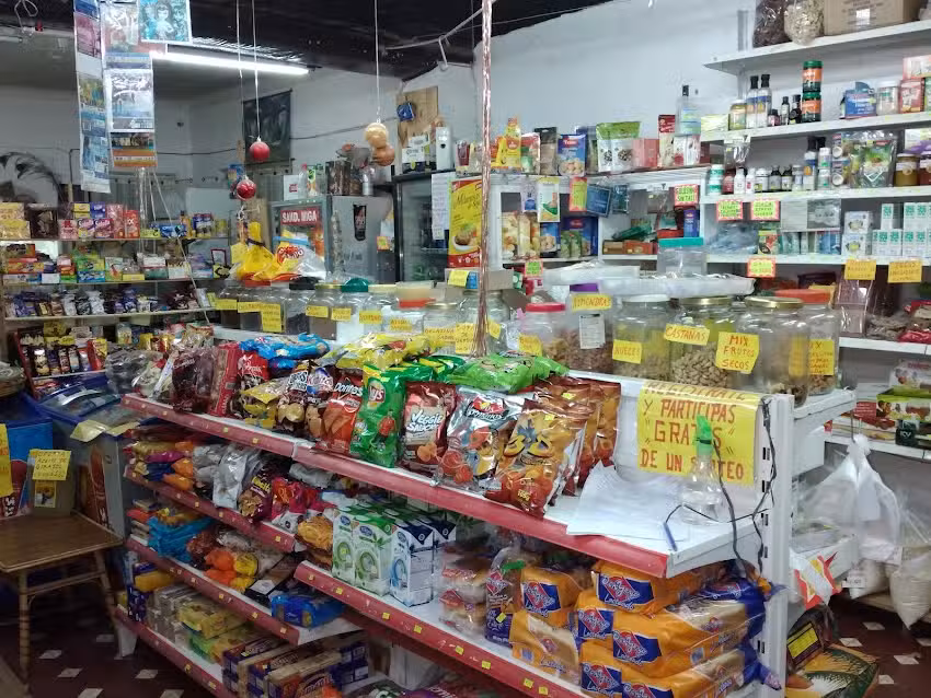 Despensa y diet&eacute;tica IARA