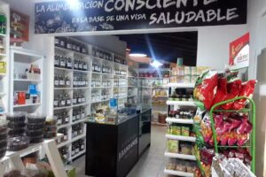 Diet&eacute;tica y almac&eacute;n natural Ar&aacute;ndanos ANEXO Poller&iacute;a de Campo